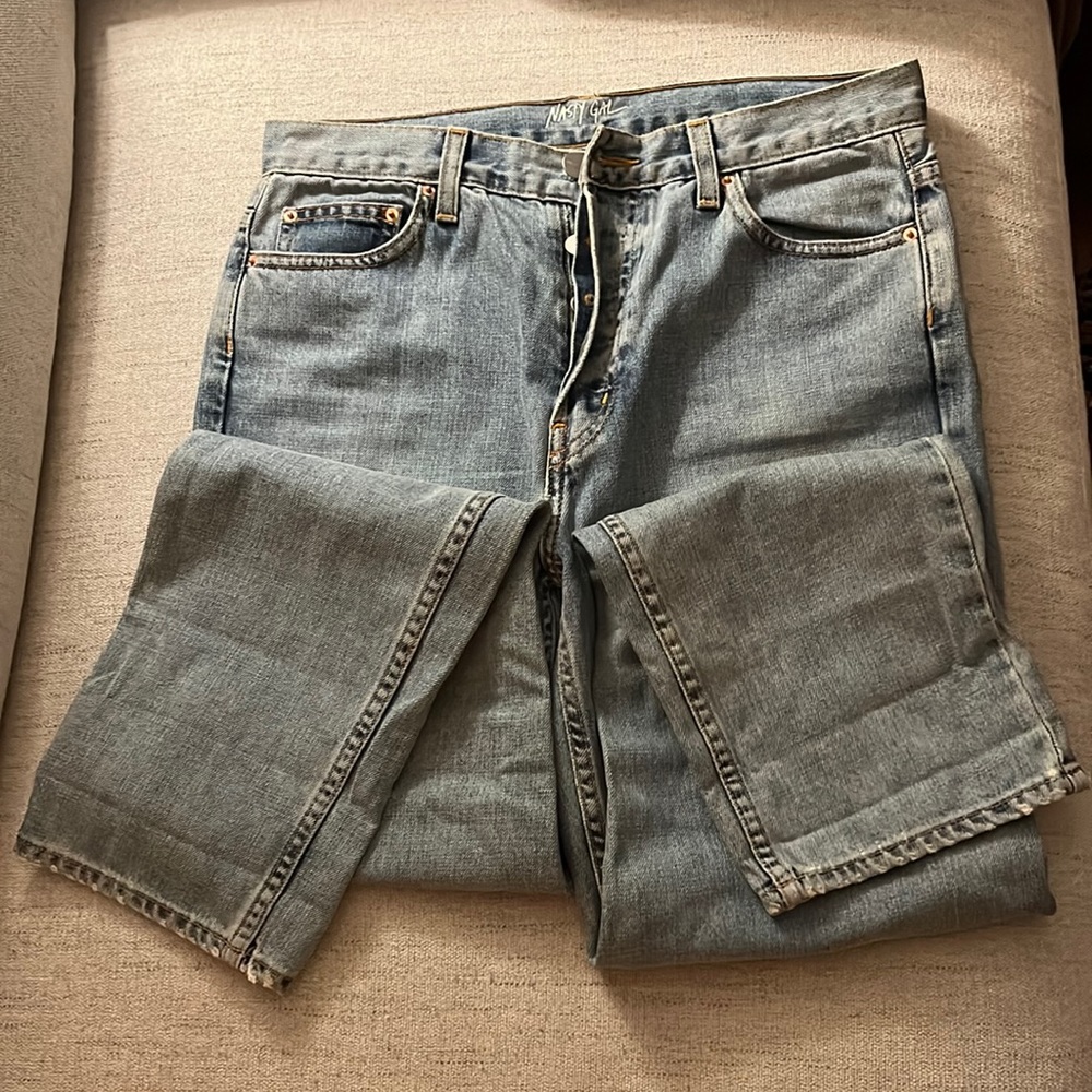 Nasty Gal size 28 high rise mom jeans light wash